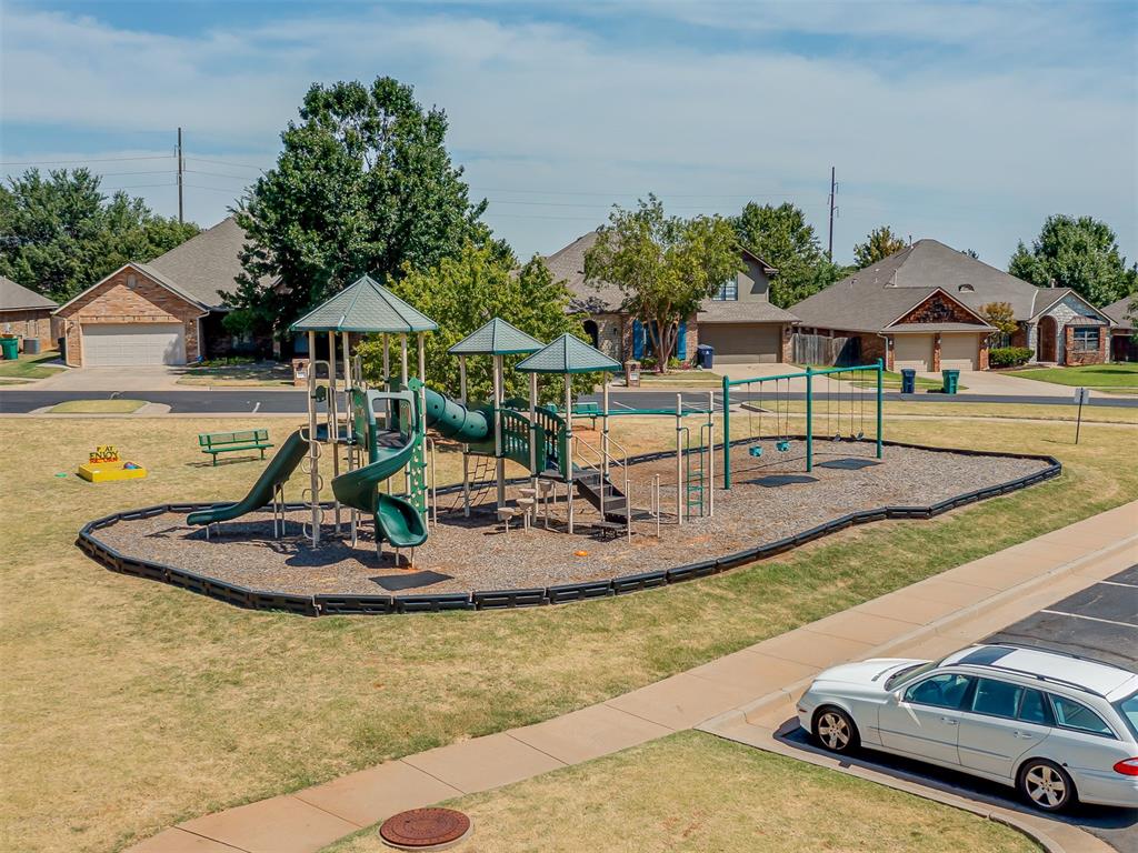 16205 Old Oak Drive Property Photo 48