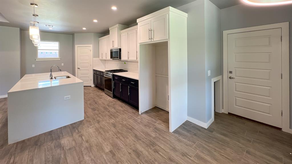 17611 Natalie Court Property Photo 12