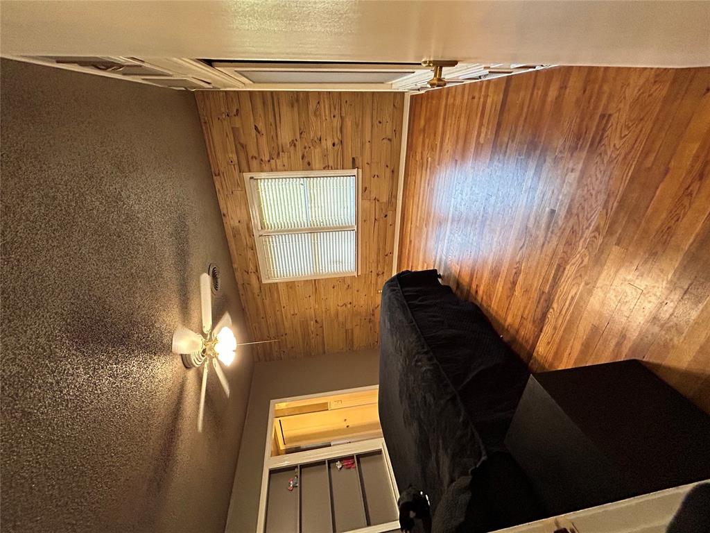 414 N Broadway Avenue Property Photo 2