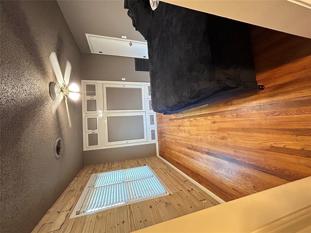 414 N Broadway Avenue Property Photo 3