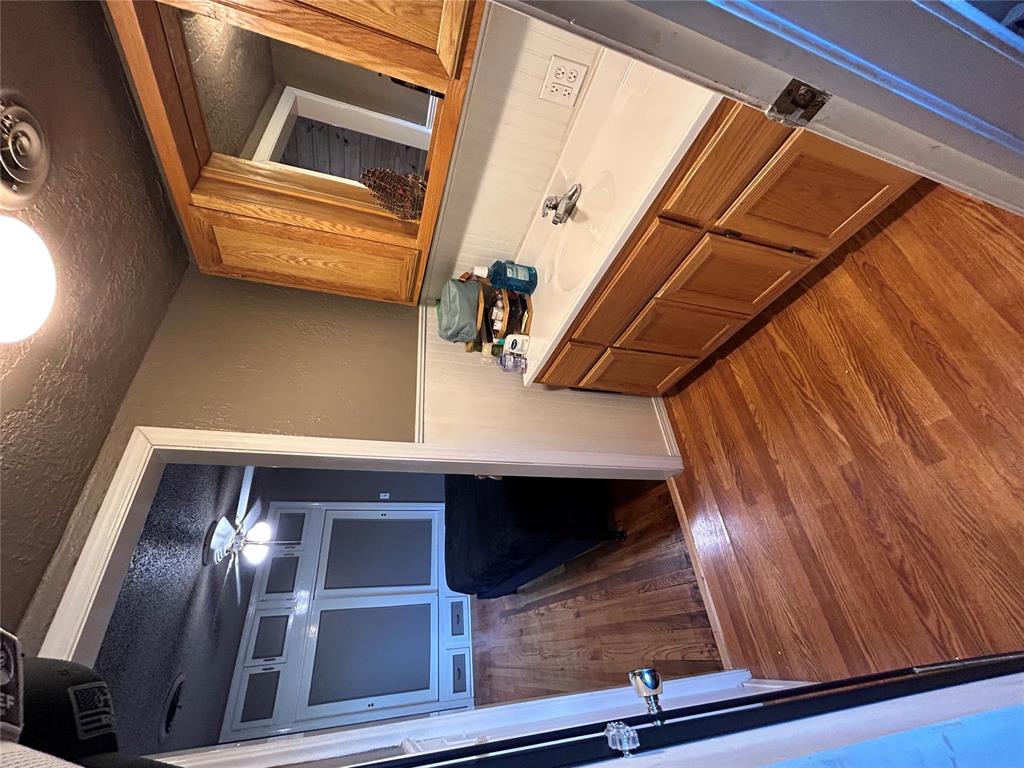 414 N Broadway Avenue Property Photo 7