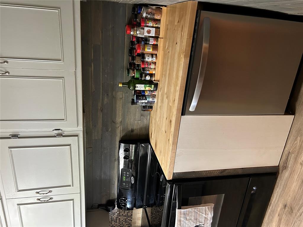 414 N Broadway Avenue Property Photo 25