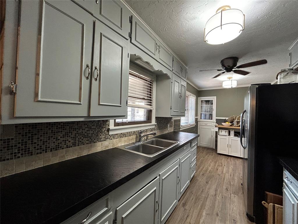 414 N Broadway Avenue Property Photo 29