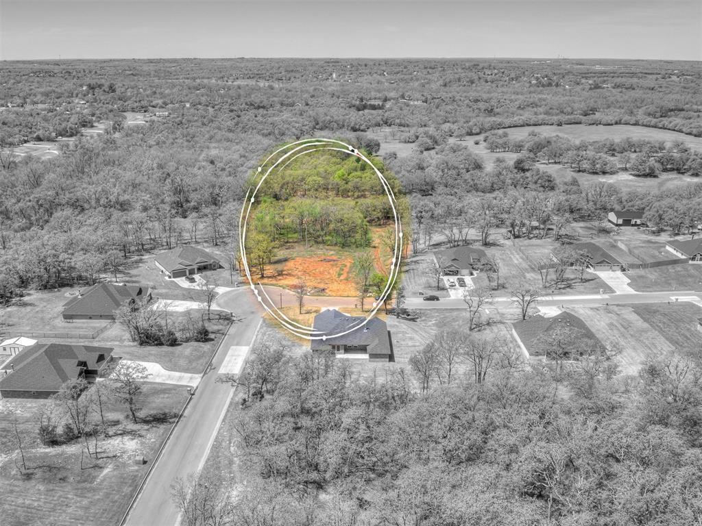 9517 Megans Way Property Photo 3
