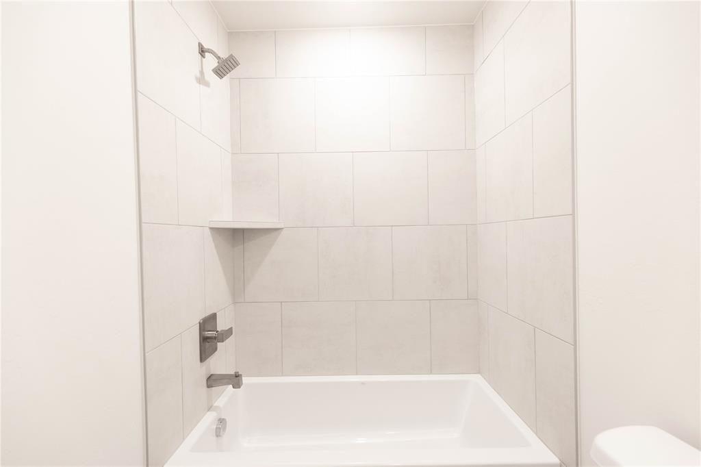 9217 Nw 119th Street Property Photo 16