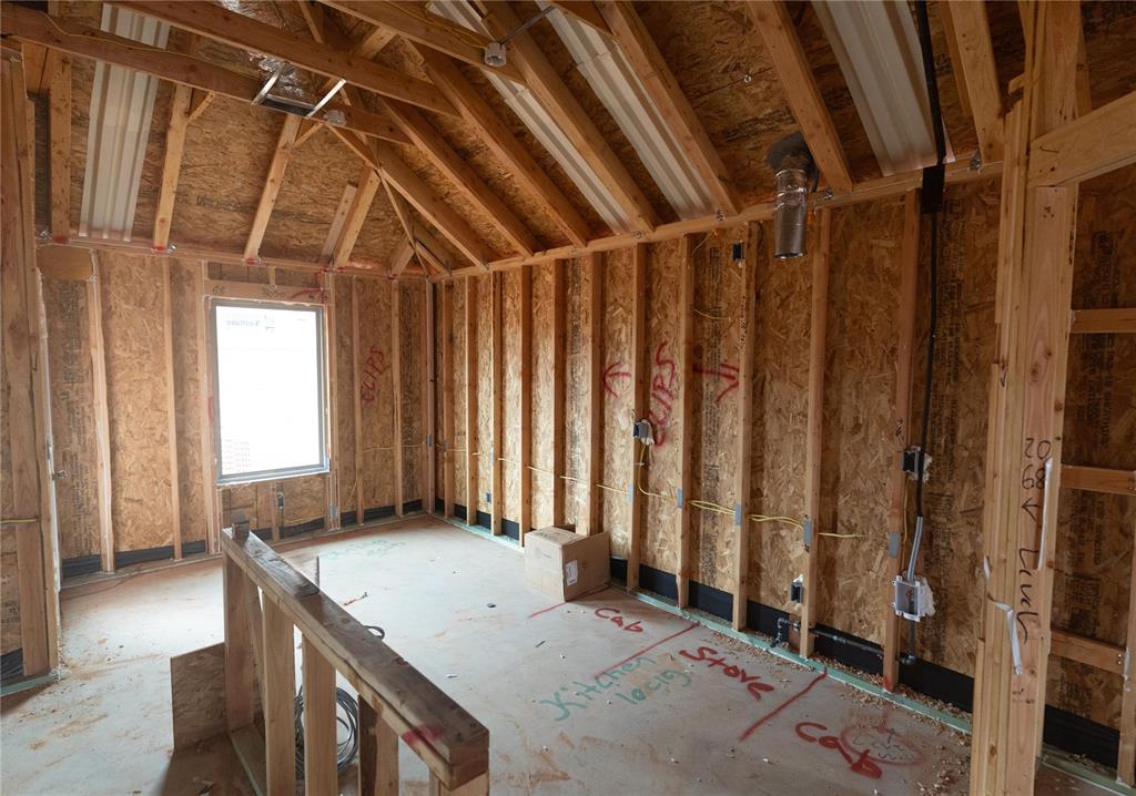 805 Westfall Boulevard Property Photo 3