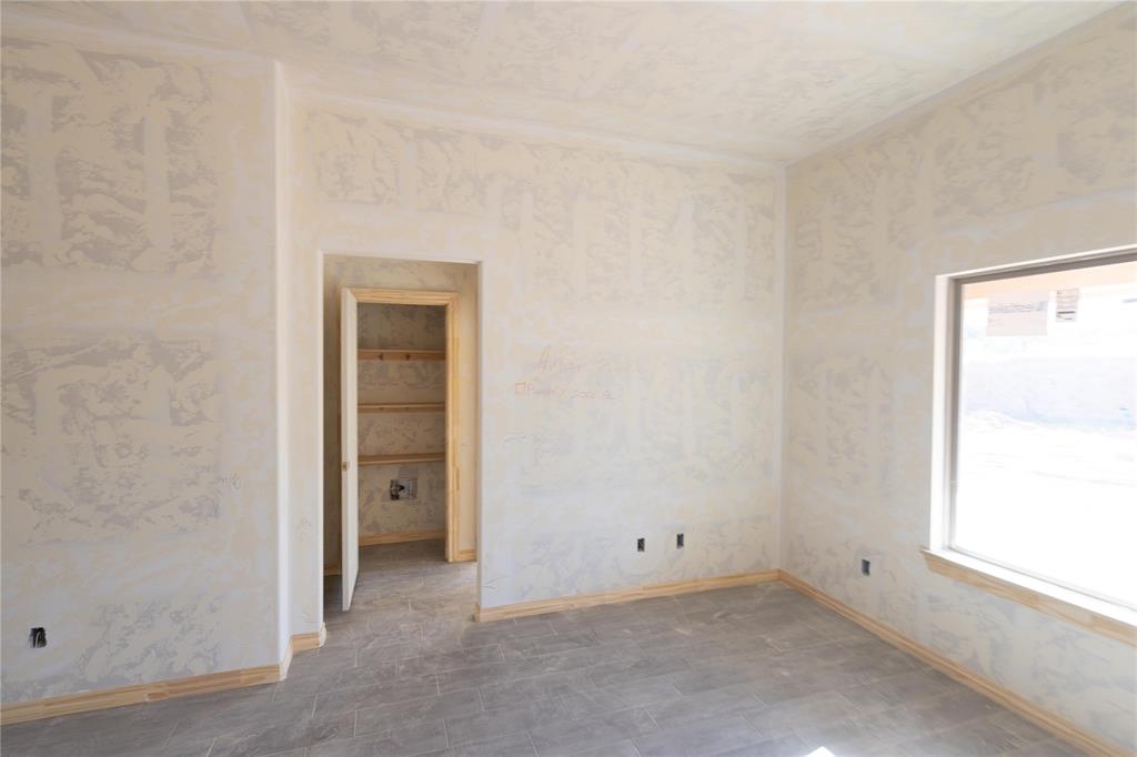 805 Westfall Boulevard Property Photo 5