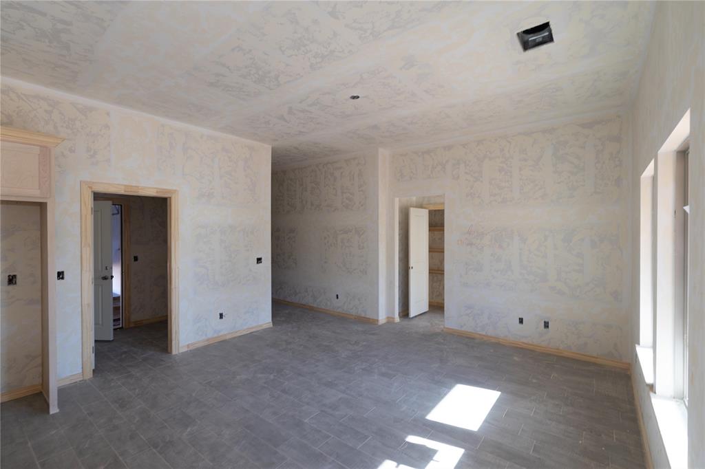 805 Westfall Boulevard Property Photo 9