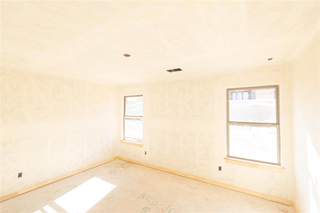 805 Westfall Boulevard Property Photo 11