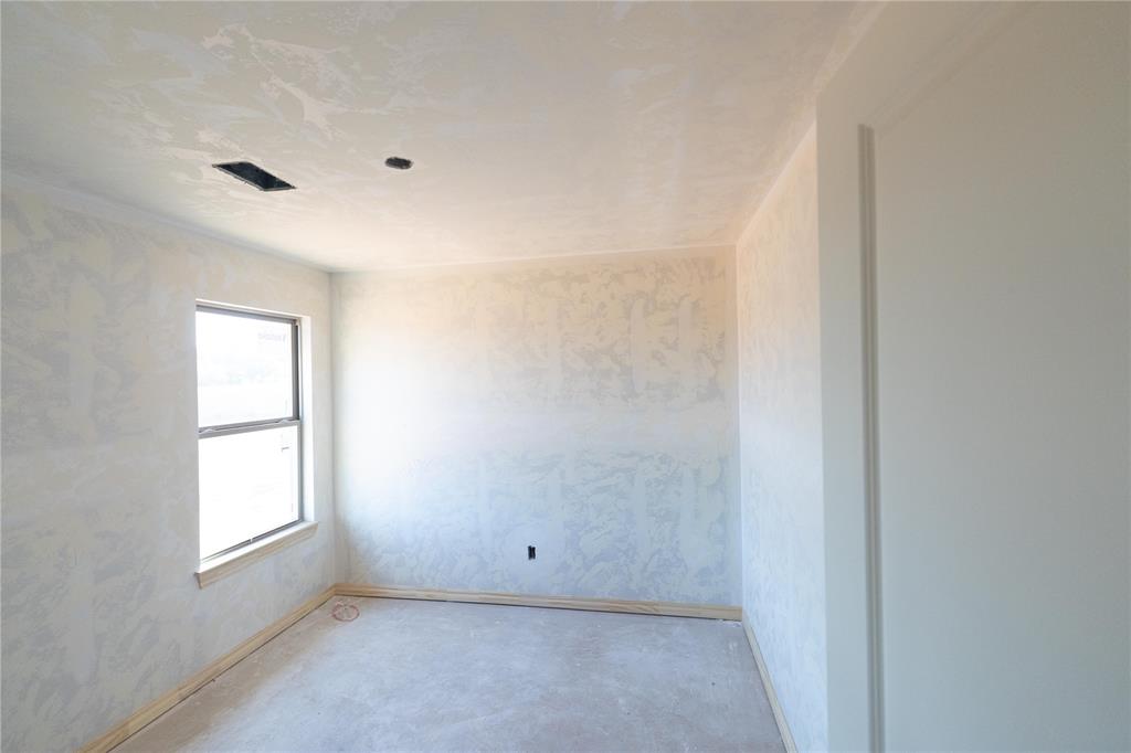 805 Westfall Boulevard Property Photo 13