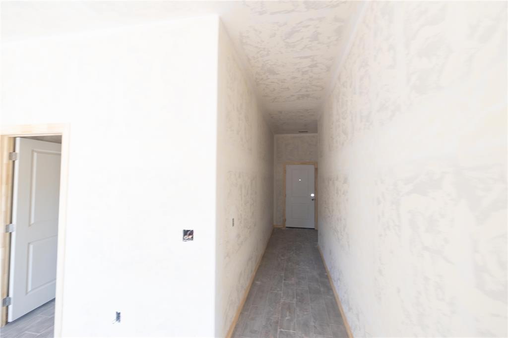 805 Westfall Boulevard Property Photo 15