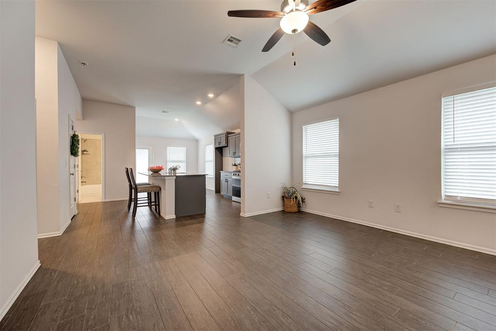 3717 Central Park Drive Property Photo 16