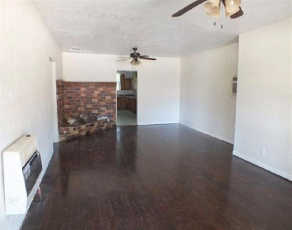 216 N Broadway Avenue Property Photo 3