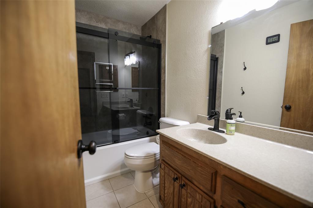 9301 Buttonwood Avenue Property Photo 14