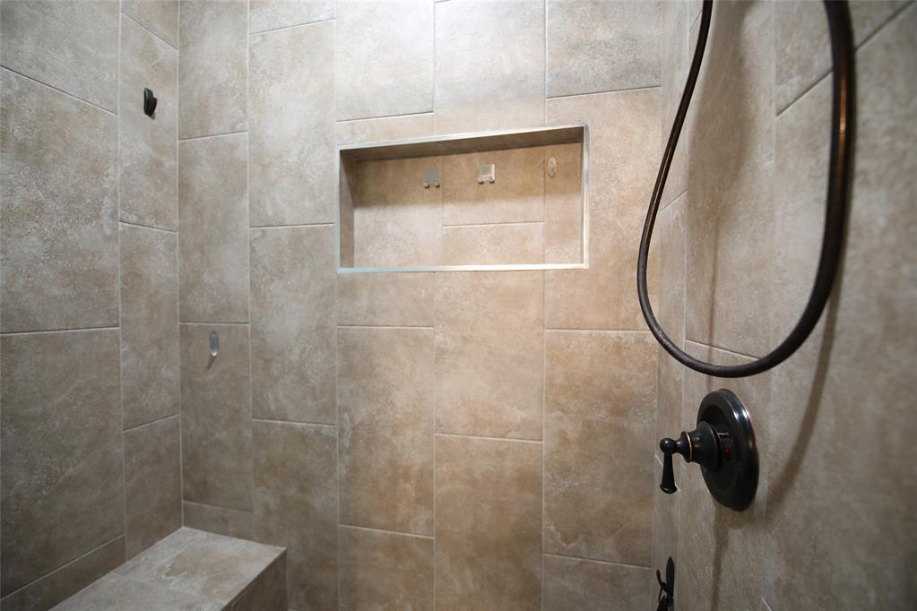 9301 Buttonwood Avenue Property Photo 16