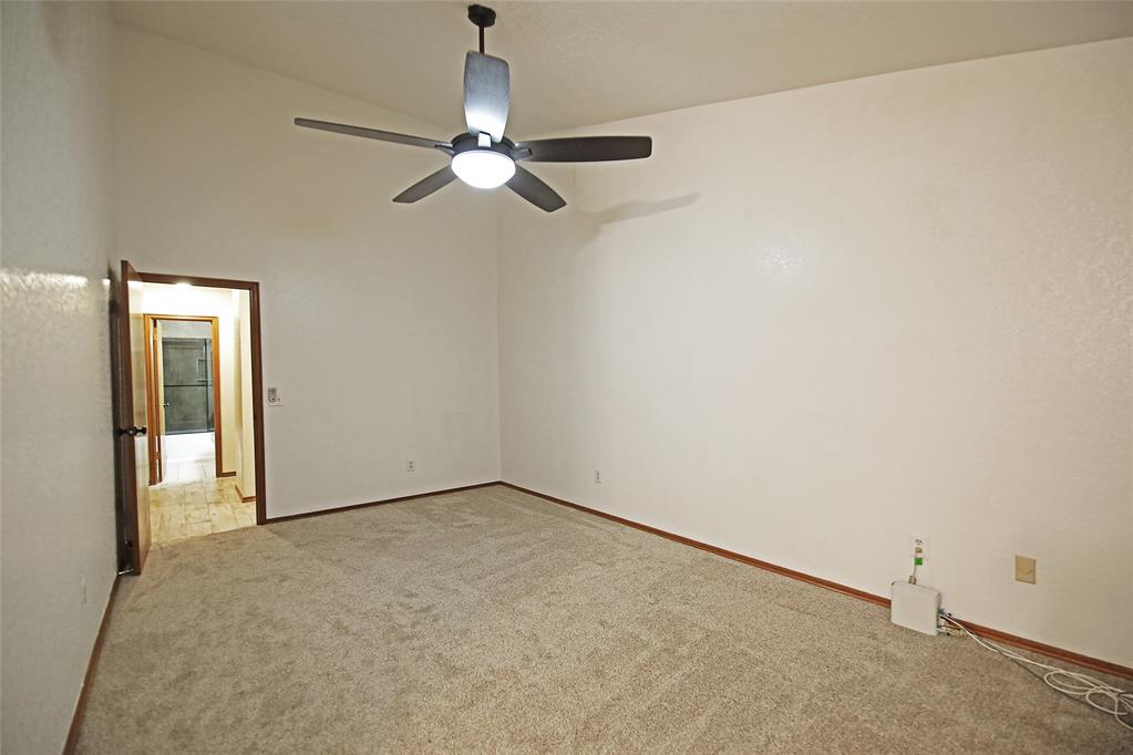 9301 Buttonwood Avenue Property Photo 18
