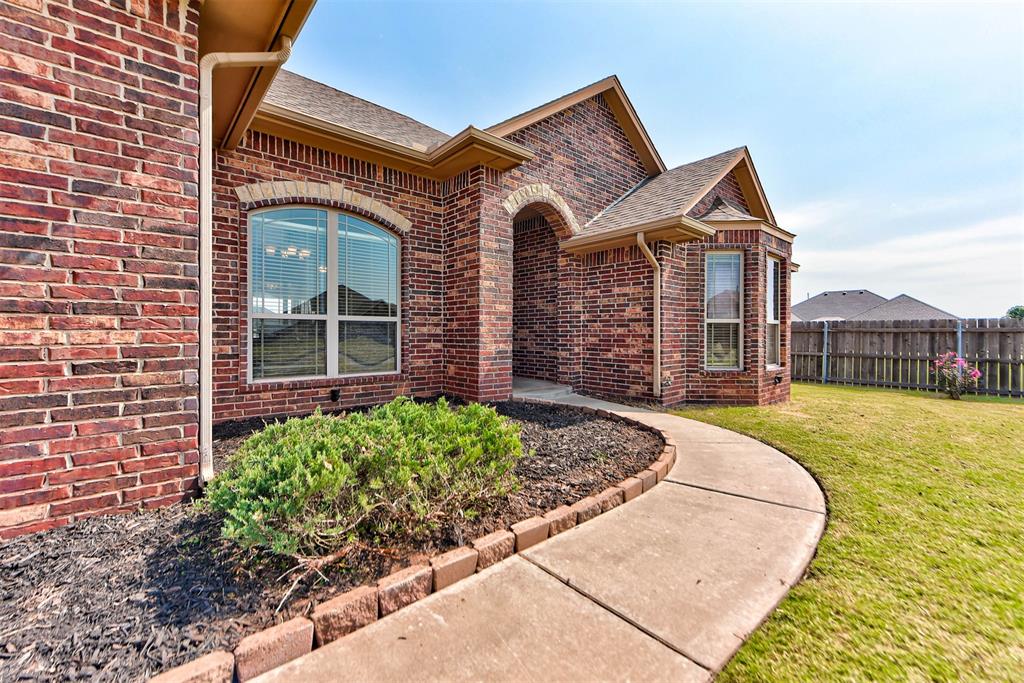 3477 Ne Eastridge Circle Property Photo 2