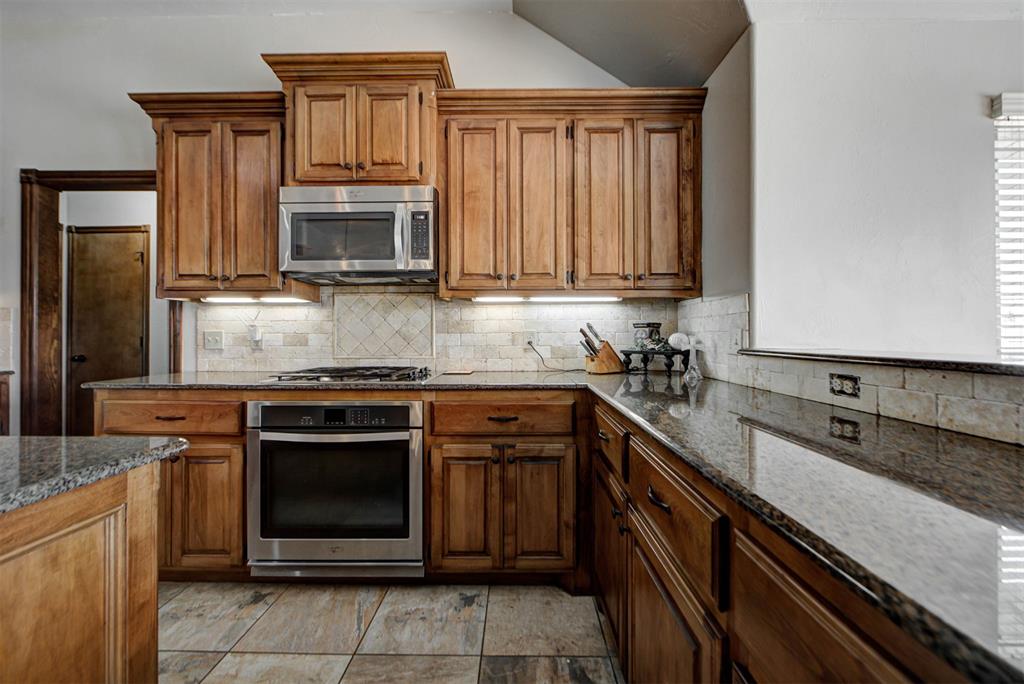 3477 Ne Eastridge Circle Property Photo 16