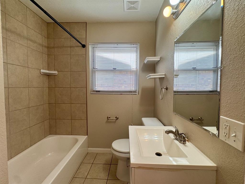 2029 Nw 46th Street Property Photo 7
