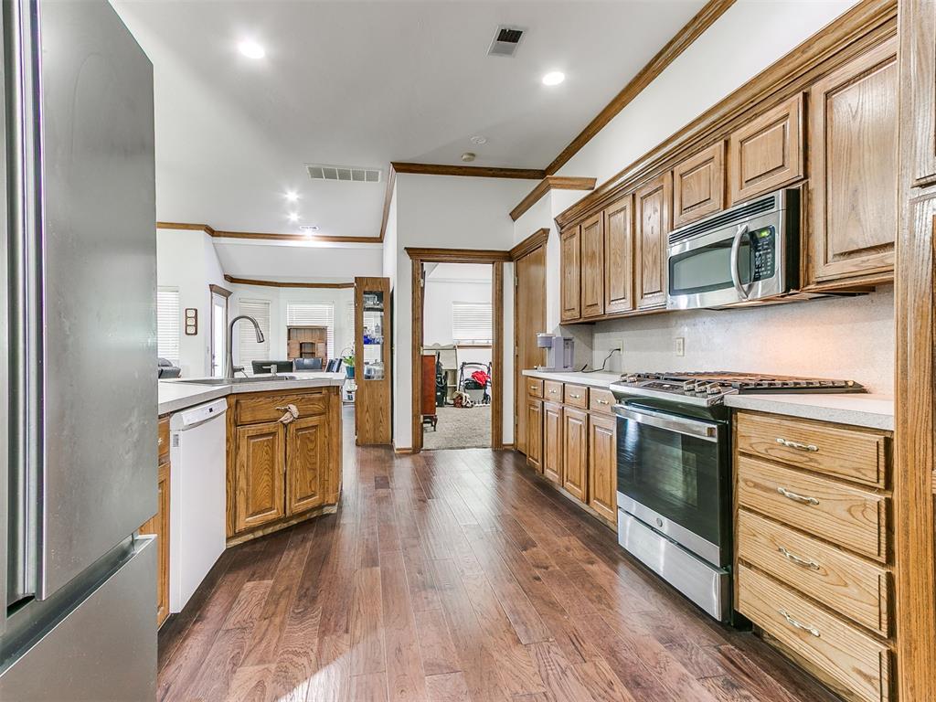 15509 Vicki Drive Property Photo 17