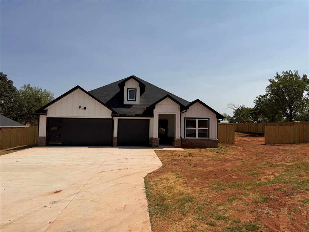 2205 Winter Ridge Road Property Photo 1