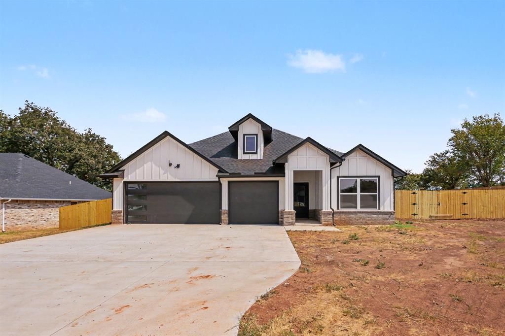 2205 Winter Ridge Road Property Photo 1