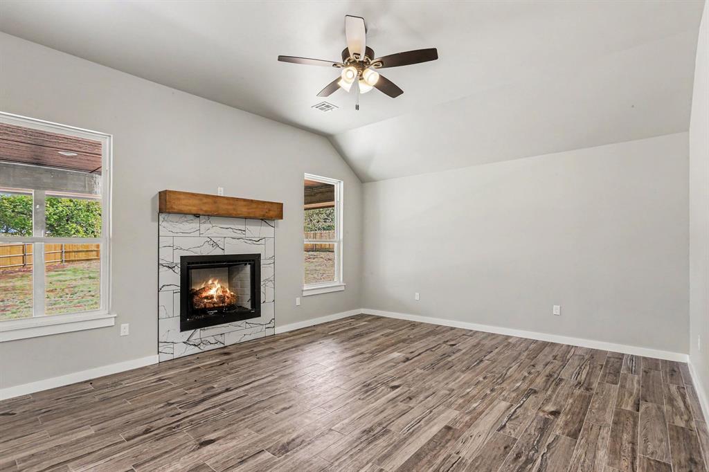 2205 Winter Ridge Road Property Photo 2