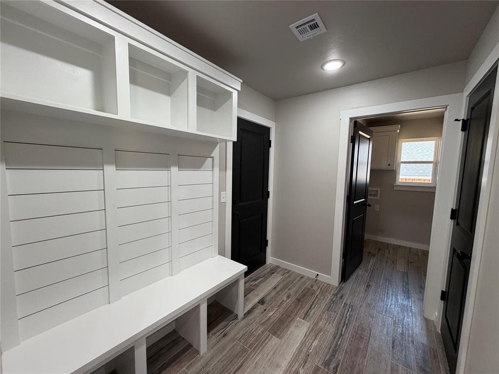 2205 Winter Ridge Road Property Photo 6