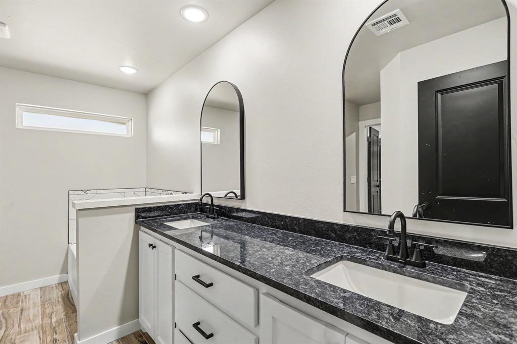 2205 Winter Ridge Road Property Photo 6