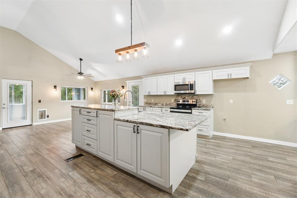 1025 E Triplett Road Property Photo 12