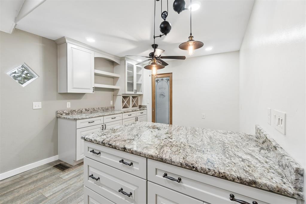 1025 E Triplett Road Property Photo 15