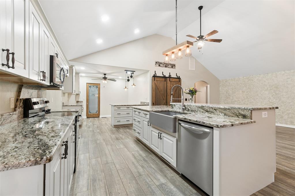 1025 E Triplett Road Property Photo 17