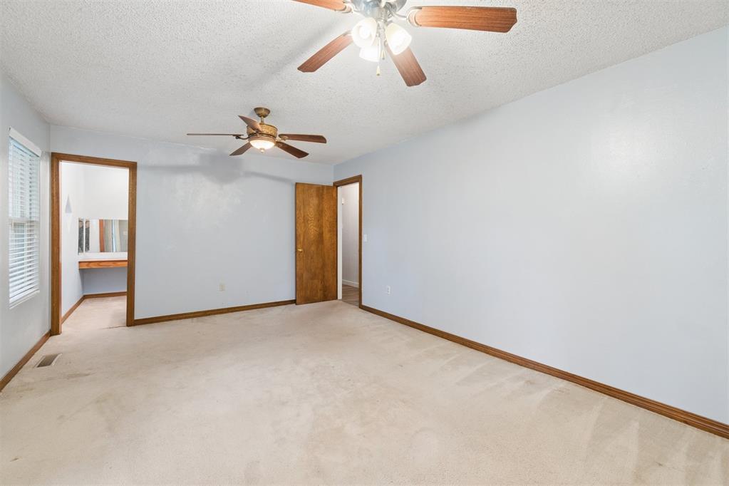 1025 E Triplett Road Property Photo 25