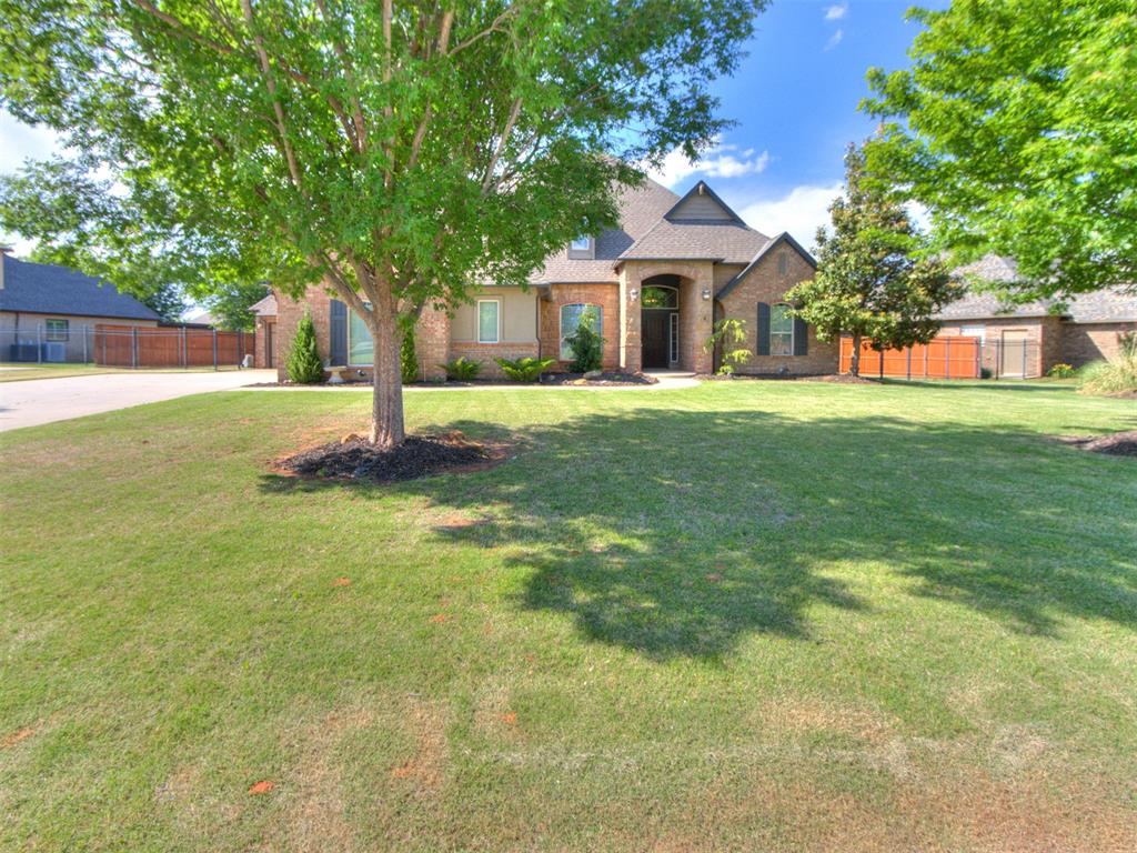 1017 W Camellia Way Property Photo 3