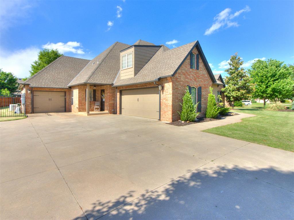 1017 W Camellia Way Property Photo 5