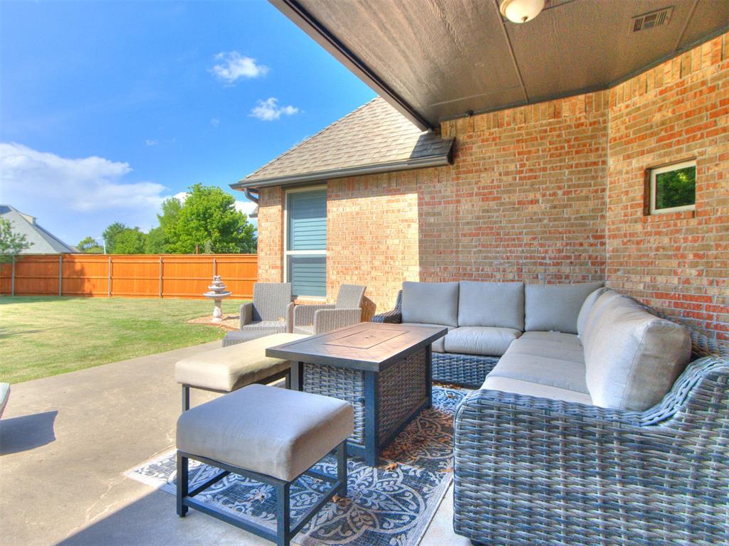1017 W Camellia Way Property Photo 7