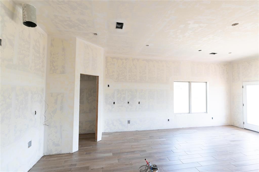 8316 Hazelwood Way Property Photo 3