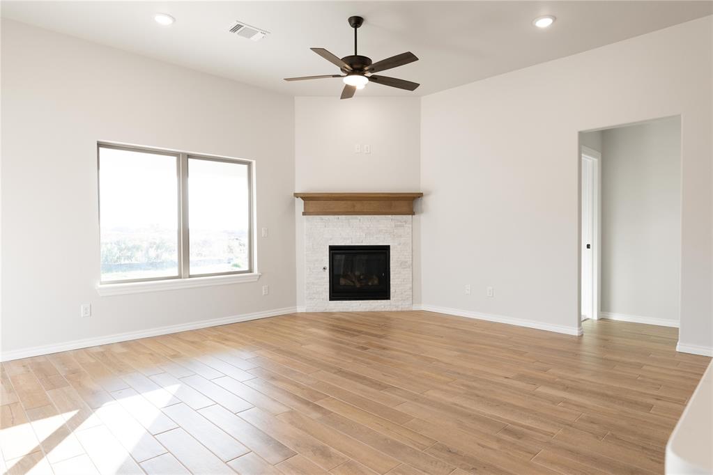 8316 Hazelwood Way Property Photo 4