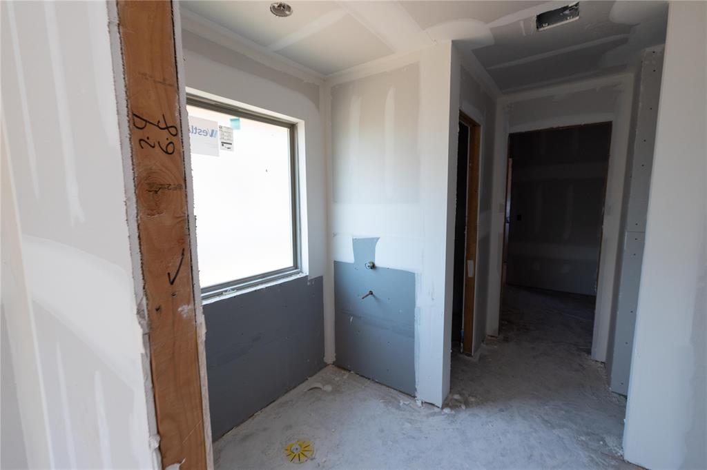 8316 Hazelwood Way Property Photo 6