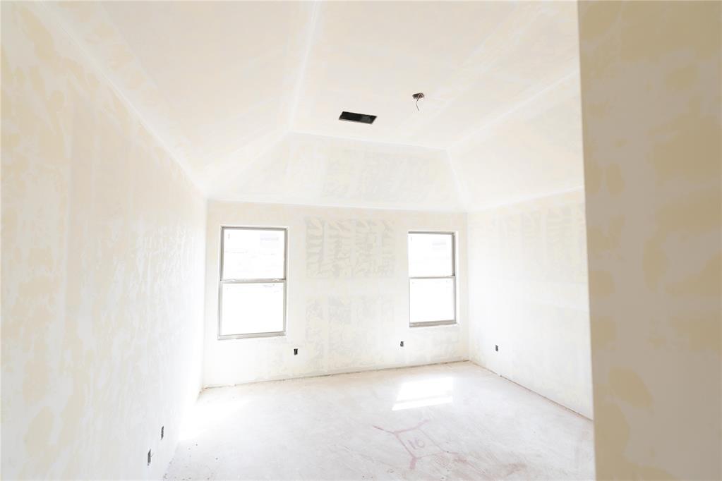 8316 Hazelwood Way Property Photo 6