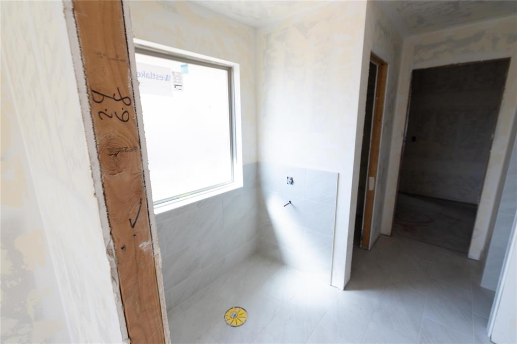 8316 Hazelwood Way Property Photo 7