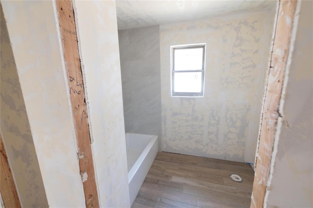 8316 Hazelwood Way Property Photo 12