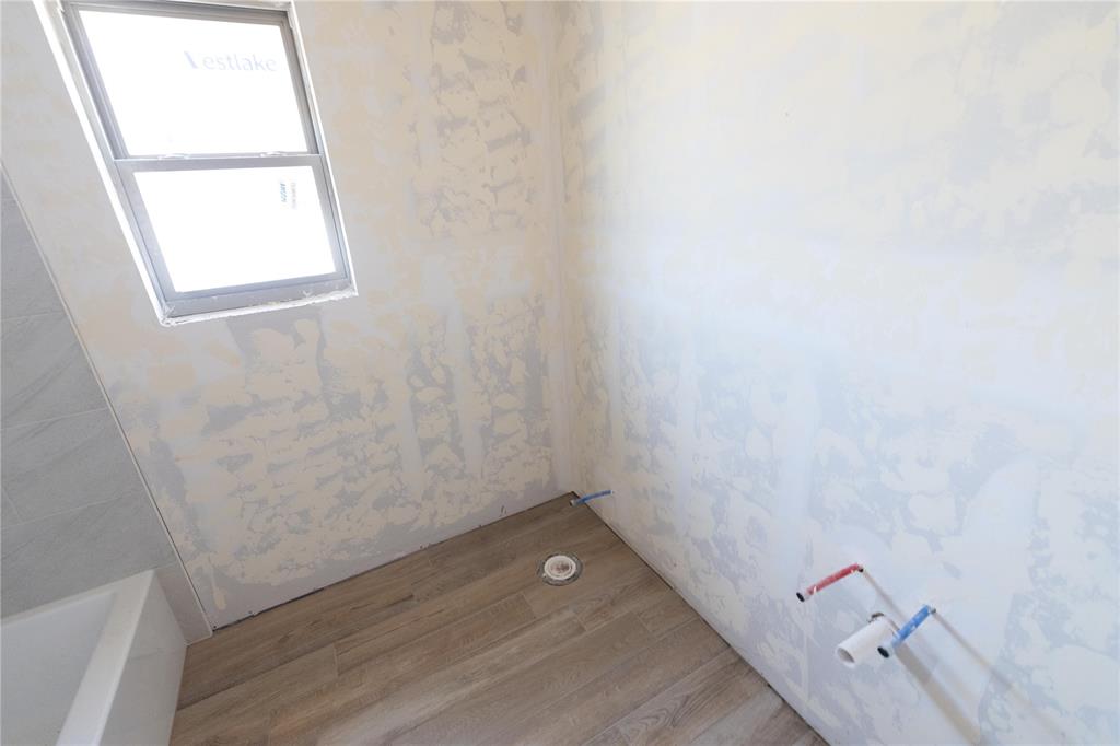 8316 Hazelwood Way Property Photo 13