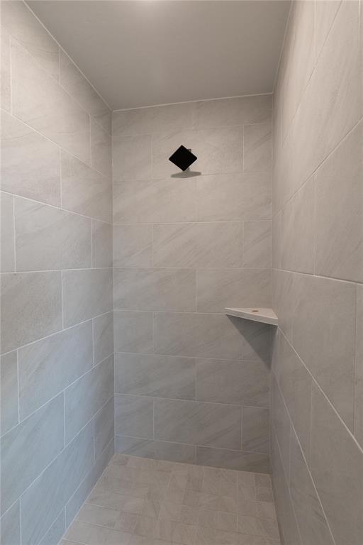 8316 Hazelwood Way Property Photo 14