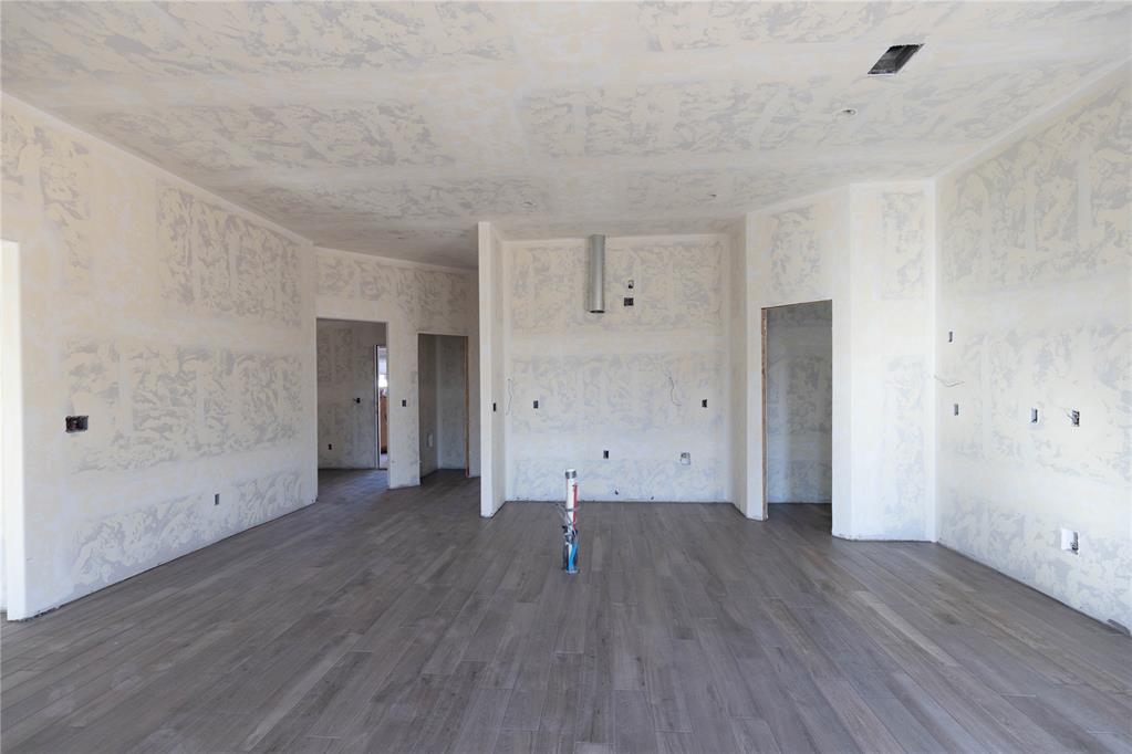 8804 Kate Crossing Property Photo 3