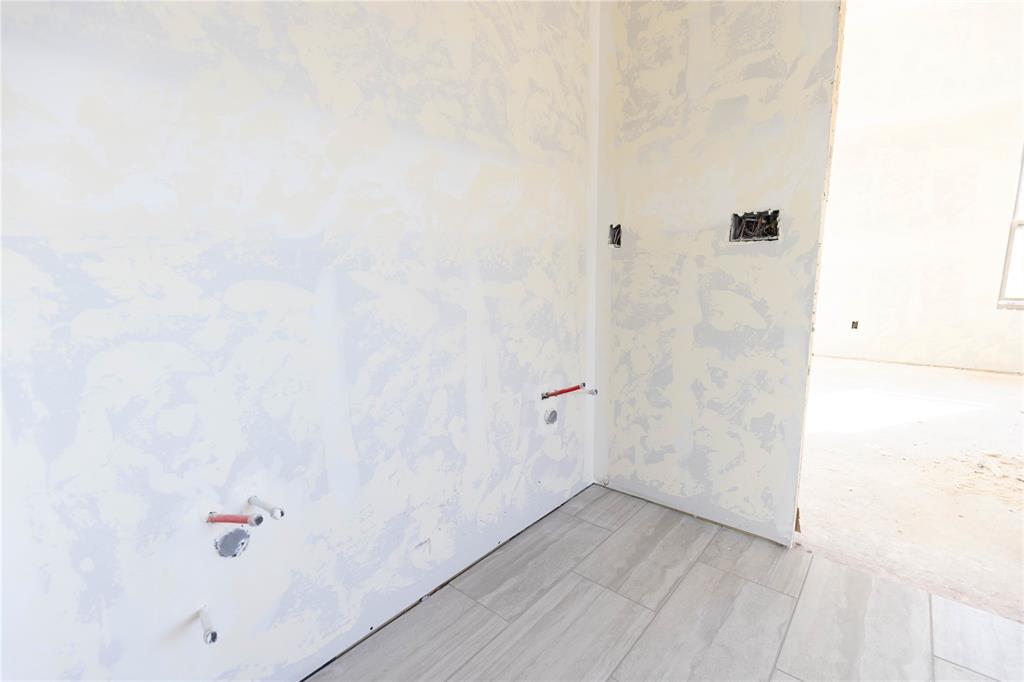8804 Kate Crossing Property Photo 5