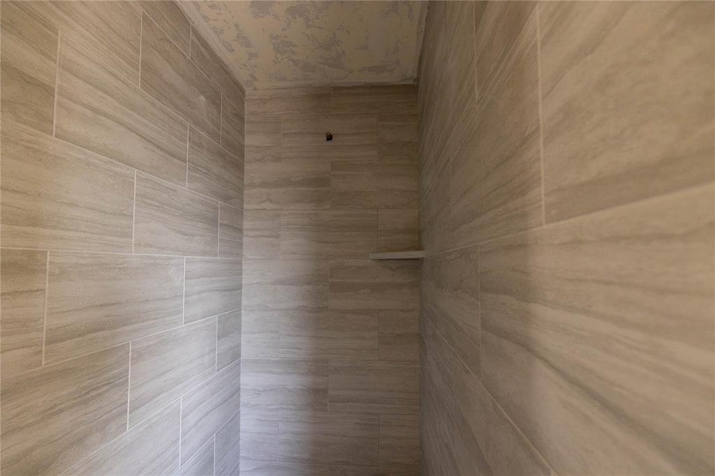 8804 Kate Crossing Property Photo 7