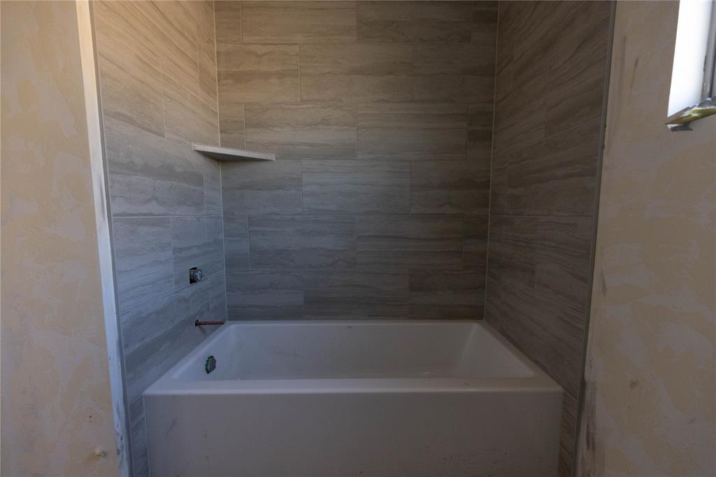 8804 Kate Crossing Property Photo 12