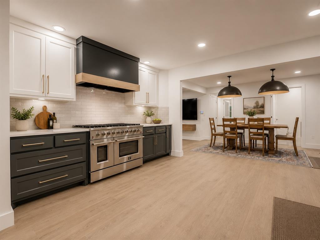 560 N 4395 Property Photo 16