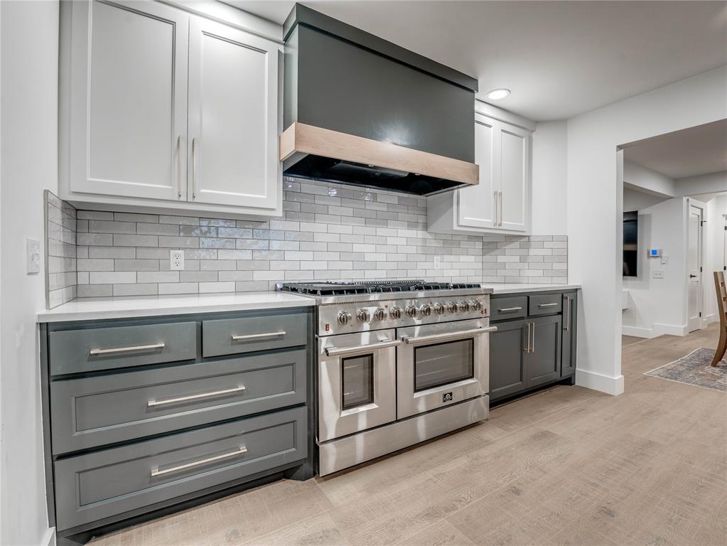 560 N 4395 Property Photo 17